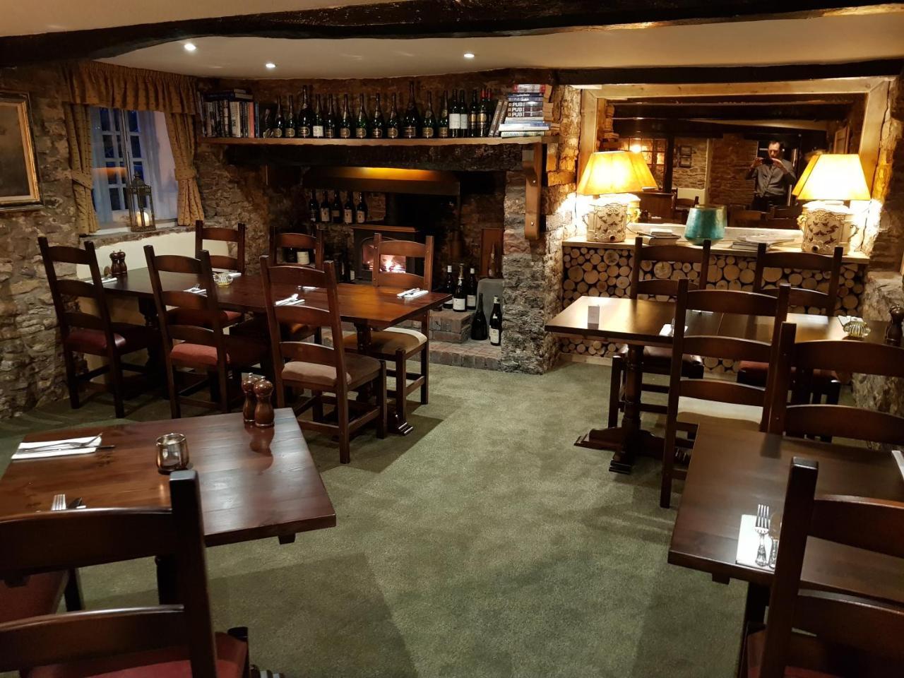 The Carpenters Arms Hotel Pensford Luaran gambar